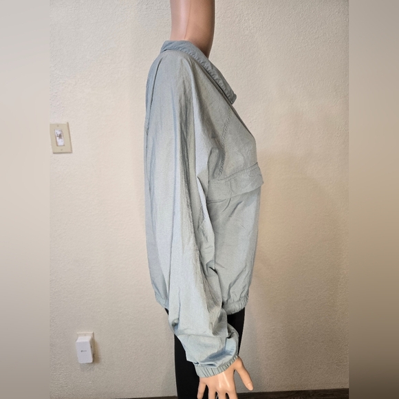 VICTORIA'S SECRET On Point Hottie Light Green Half Zipper Jacket. Size M - Picture 4 of 9